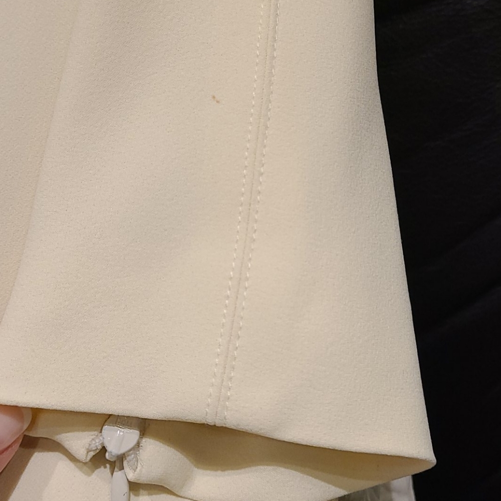 Lagerfeld Runway Off-White Desk to Dinner Suit - Picture 11 of 13